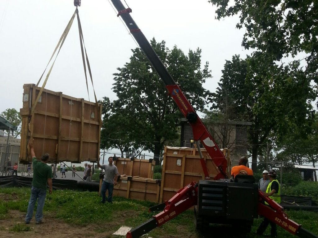 SPYDERCRANE mini crawler crane
